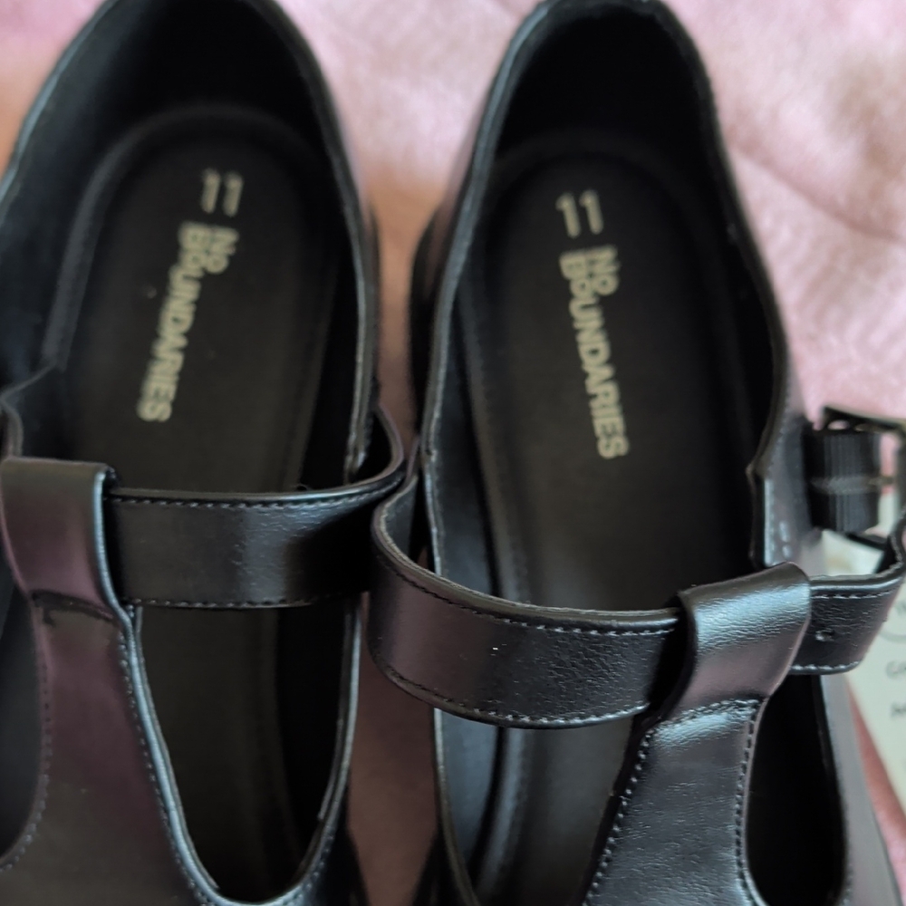 No Boundaries Black T‑Strap Mary Jane Comfort Flats - Picture 3 of 4